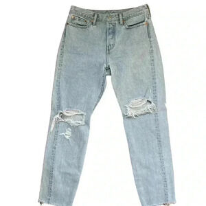 Levi’s Premium wedgie fit straight leg Size 29 hard denim leather patch